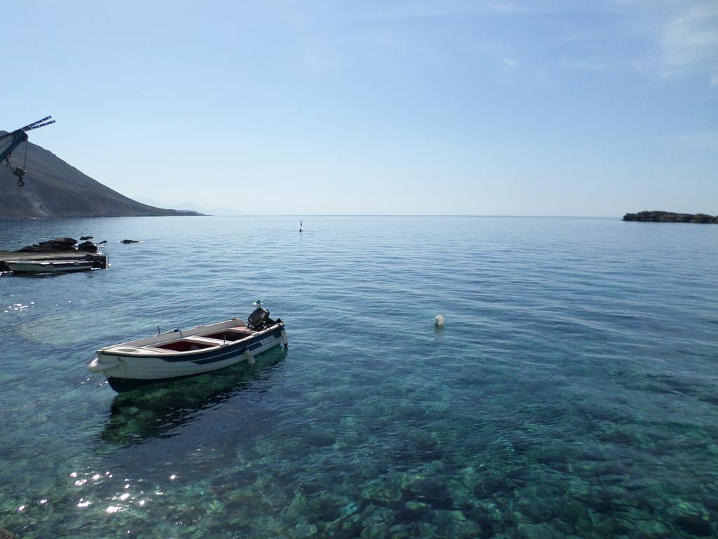 Loutro Holidays Exterior photo